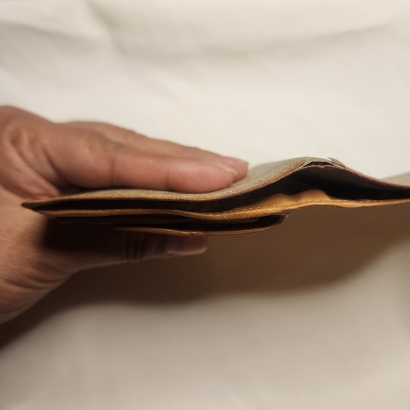 Authentic Vintage Celine Soft Leather Tri Fold Wallet - Picture 6 of 16